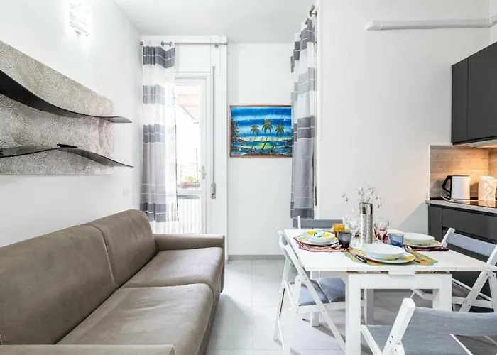 アパート La Di Tommy Con Parcheggio Privato フィレンツェ